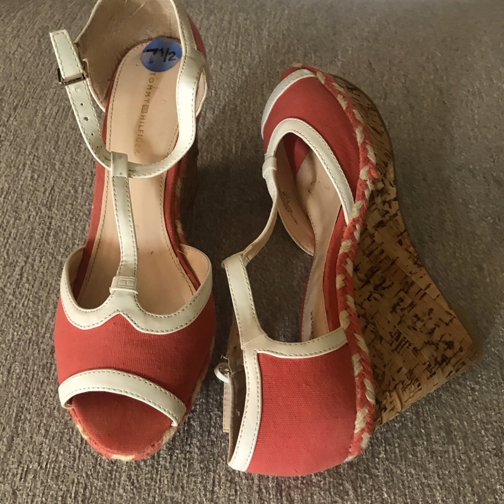 Tommy Hilfiger 7.5M wedge sandal
